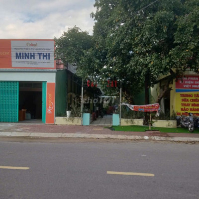 Bán gấp đất mặt tiền tỉnh lộ, đang cho thuê, ngay sát sân vận động