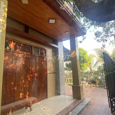 Cần bán nhà gỗ rất đẹp 309m2 (16.2m*19m) thôn Quảng Tín, Phước Lộc