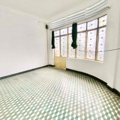 Nhà 2 mặt tiền ngay chợ đầm Quy Nhơn