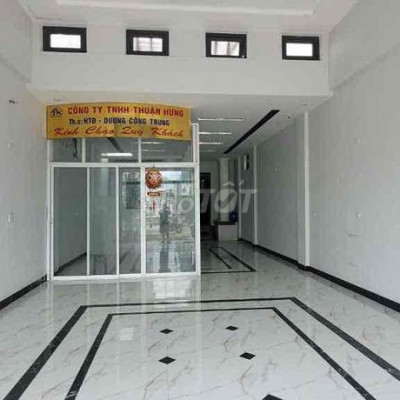 Nhà mặt tiền Điện Biên Phủ 180m2 ngang 6m