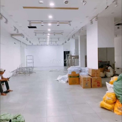 Cho thuê mặt bằng kinh doanh mặt tiền đường Trần Hưng Đạo