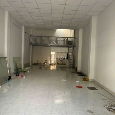 Cho thuê nhà mặt tiền gần bến xe Quy Nhơn, phường Ghềnh Ráng