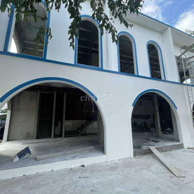 Cho thuê mặt bằng mặt tiền đường Nguyễn Tất Thành, Quy Nhơn, Bình Định