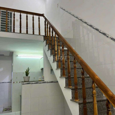 Bán nhà hẻm Trần Hưng Đạo, gần chợ Hoa Lư