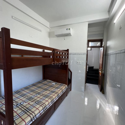 Phòng trọ 15m2 đường Nguyễn Thái Học, có nội thất, giờ giấc tự do