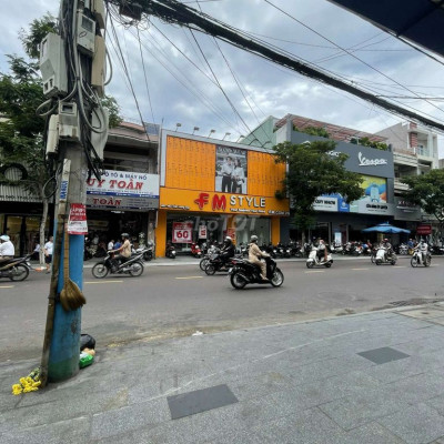 Cho thuê nhà mặt tiền đường Trần Hưng Đạo, Quy Nhơn, Bình Định