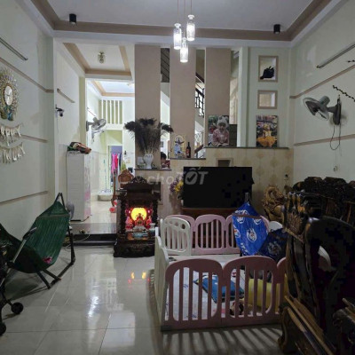 Bán gấp nhà hẻm Nguyễn Thái Học, p Lý Thường Kiệt giá rẻ