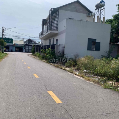 Đất trung tâm Ngô Mây