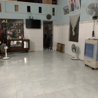 Cho thuê nhà nguyên căn mặt tiền đường Hoàng Văn Thụ, DT 70m2