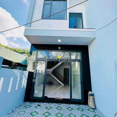 (SANG TRỌNG ,HIẾM)Nhà ô tô đỗ cửa - xây kiên cố , thiết kế hiện đại !