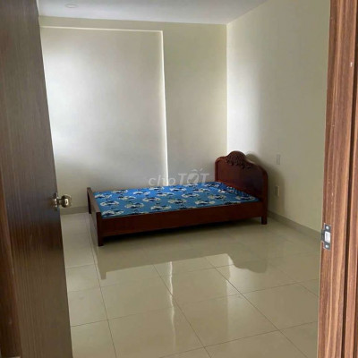 Bân chung cư Hoàng Văn Thụ ( tên khác : chung cư Xuân Thủy ) block C