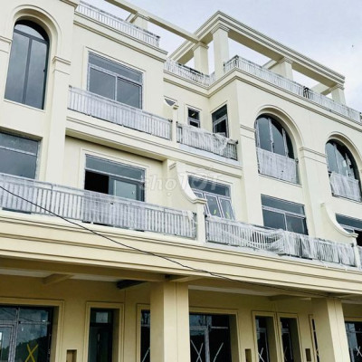 Chính chủ bán nhà 3 lầu ngay Quốc lộ 19, gần Tiểu Chủng viện Làng Sông