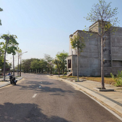Chủ cần tiền bán gấp nền lớn 200m2 - Đại Phú Gia - Quy Nhơn, có sổ.