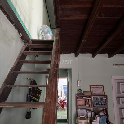 Nhà cấp 4 gác gỗ, Hẻm Nguyễn Tất Thành, TP. Quy Nhơn