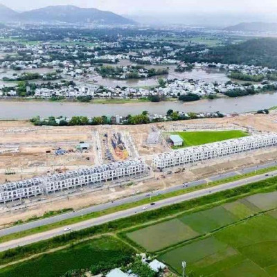 Cần Bán lô Đất đẹp Hướng Mặt Sông giai đoạn 1 Giá đầu tư