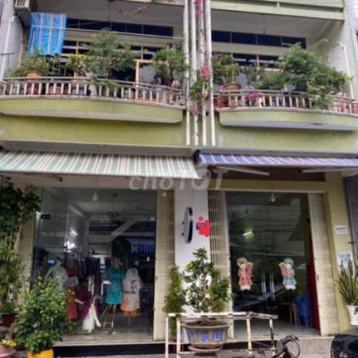 Bán nhà mặt tiền ngay ngã tư Trần Hưng Đạo phố biển Quy Nhơn