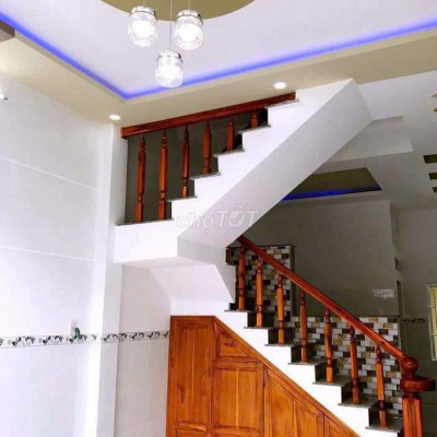 Bán nhà hẻm đường Nguyễn Chích, ngay bờ hồ Bầu Sen, phường Lê Hồng