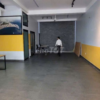 Cho thuê nhà mặt tiền đường Diên Hồng, phường Ngô Mây, Quy Nhơn