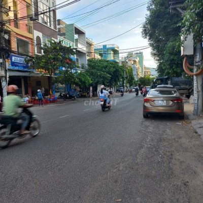 Bán tòa nhà văn phòng mặt tiền đường, phường Ngô Mây, Quy Nhơn
