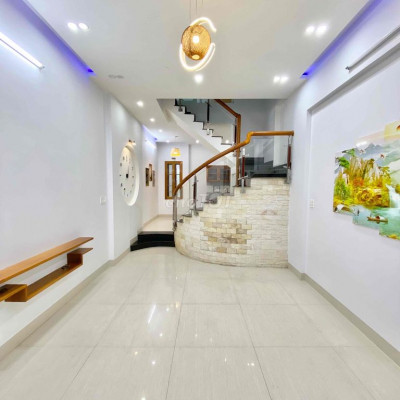 Nhà mới 3 tầng đường ô tô khu Ghềnh Ráng