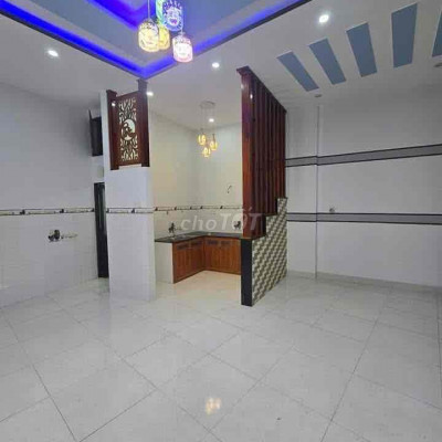 Nhà hẻm Trần Hưng Đạo 42m2 1,65tỷ