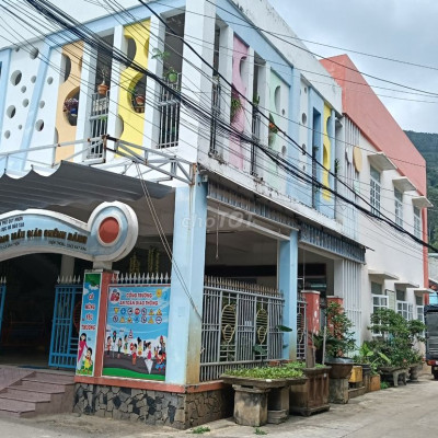 Nhà hẻm xe hơi , nhà 64m2, đường La Văn Tiến