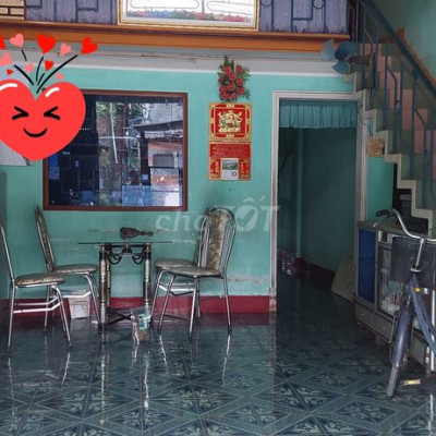 BÁN NHÀ HẺM Trần Hưng Đạo, có 1 phòng khách, 2 pn,...