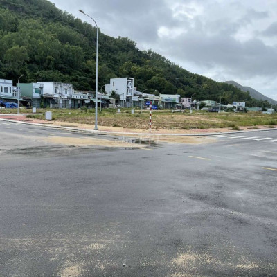 Cần bán lô đôi 11mx20m. 2 mặt tiền lớn đườg A1,A4 khu gara Quyền.15 tỷ