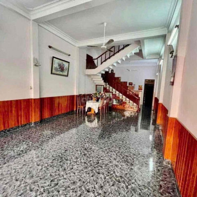 Nhà mặt tiền Nguyễn Thái Học 3 tầng