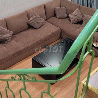 Nhà hẻm ngắn cách Hai Bà Trưng 50m, gần ngã tư Lê Hồng Phong. Dt 30m2