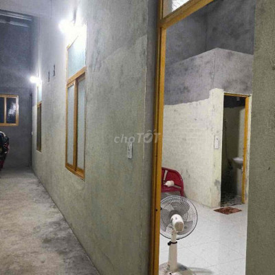 Cho thuê nhà nguyên căn mặt tiền quốc lộ 1a giá chỉ 4,5 triệu/tháng