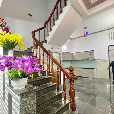 Bán nhà View trực diện sông giá