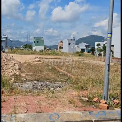 KDT Long Vân, LK 01, 100m2 TC, Ngang 5, Hướng: Đông Bắc . GIá : 2,3tỷ