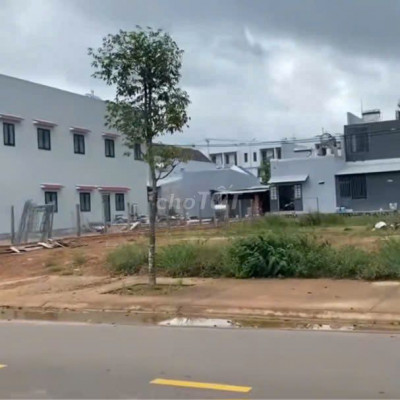 CHủ bán gấp lô đất mặt tiền Phường Bùi thị xuân giá 1 tỷ 25