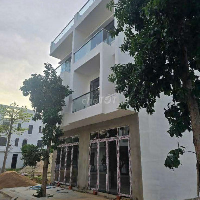 Bán nhà khu chợ góc Đại Phú Gia, Quy Nhơn