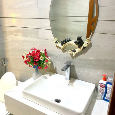 Cần bán căn góc 2 mặt tiền, 320m2, 4 tầng, view hồ Đống Đa!