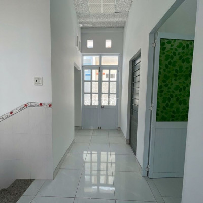 Nhà hẻm Nguyễn Thái Học mới sửa ngang 7,9m giá 2,49 tỷ