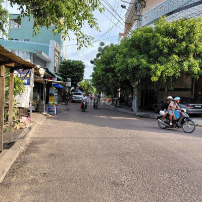 Bán nhà mặt tiền đường Nguyễn Trọng Trì khu Cầu Lê Thanh Nghị