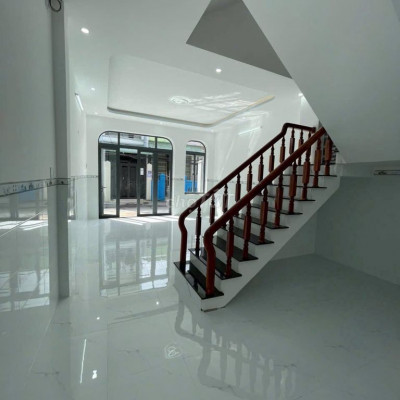 Nhà đường nội bộ oto 223 Tây Sơn