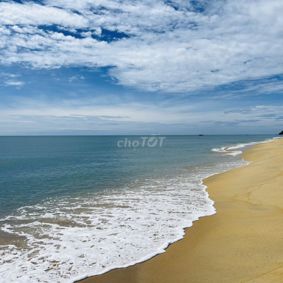 Vài bước chân chạm biển Hoài Hải, 150m2, 3 phòng ngủ, đường xe tải