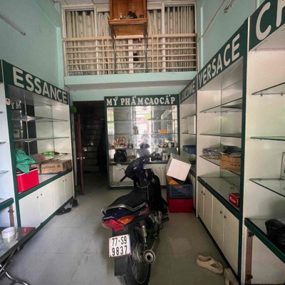 Nhà ở,33,6m vuông, 1 phòng ngủ trên lầu