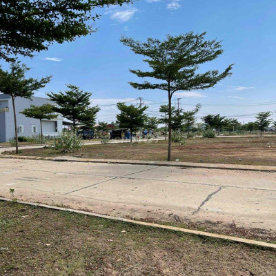 Bán lô đất đẹp 650 triệu 150m2 (6x25m) công viên Đề Gi, Bình Định