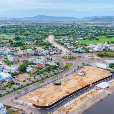 Nhà 4,5 tầng view công viên, view sông dự án Solera Quy Nhơn