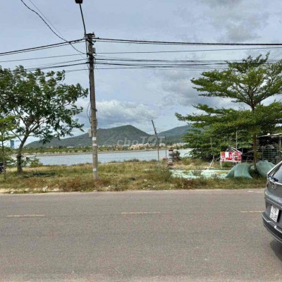 Đất Đê Đông 10*30m đối diện sông Hà Thanh