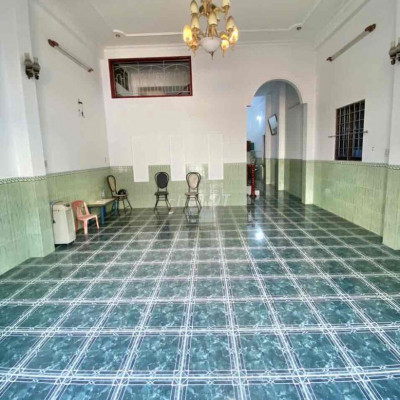 Nhà mặt tiền đường ô tô ngang 6,5m gần Tây Sơn