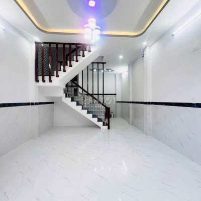 Bán nhà hẻm cạn 440/ đường Hoàng Văn Thụ thông Nguyễn Thái Học