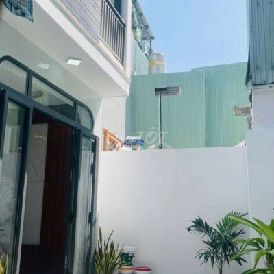 Nhà hẻm Nguyễn Huệ cách biển 3 phút đi bộ