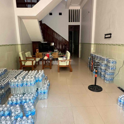 Nhà mặt tiền 3 tầng 4PN 4WC giá 7tr