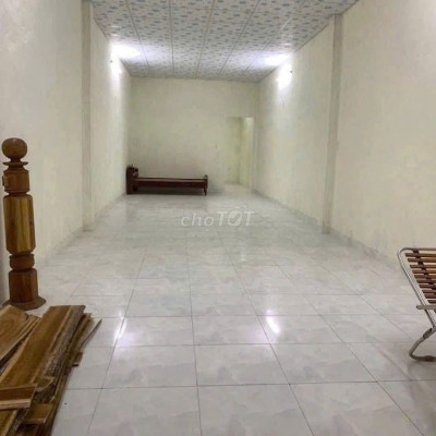 Bán nhà cấp 4 mặt tiền  khu Chợ Dinh  giá 2,3 tỉ