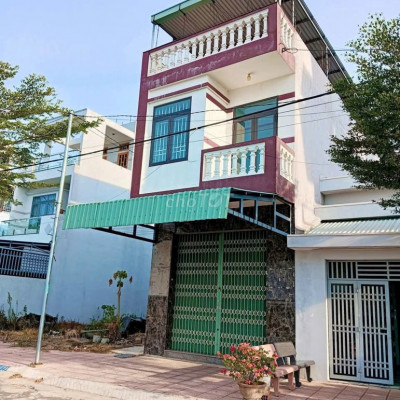 Bán nhà 3 tầng mặt tiền View trực diện sông Hà Thanh giá 4 tỉ 650 tr